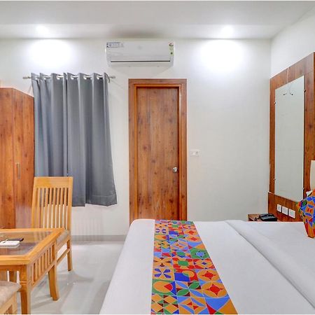 Fabexpress The Regalia Inn Лакхнау Экстерьер фото